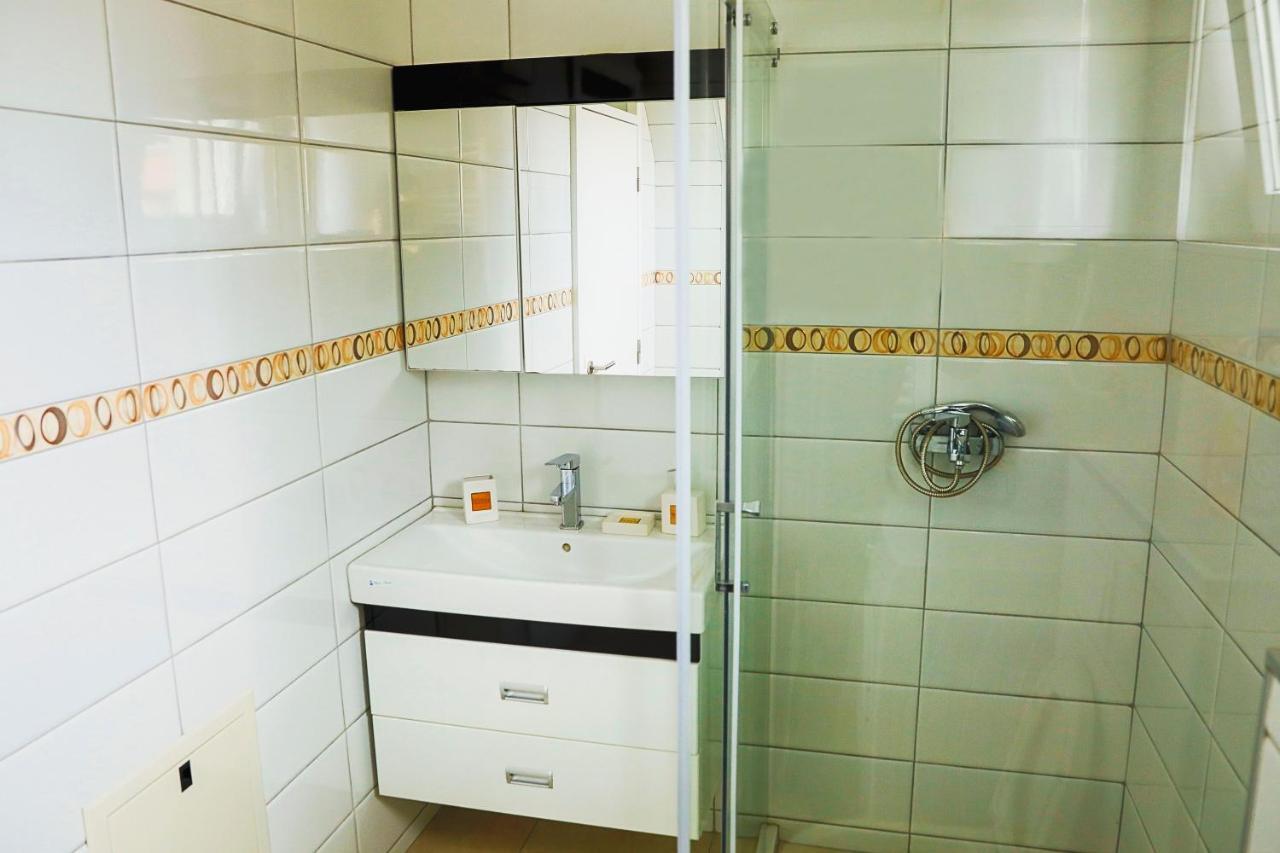 Lina - Prn, City Center Prishtina Appartement Pristina Buitenkant foto